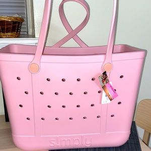 NWT simply southern tote
